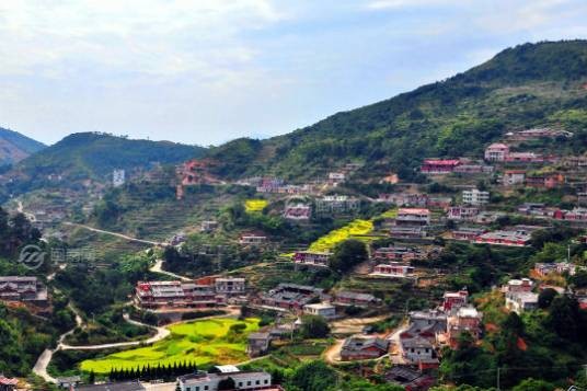 观山村（湖南省湘潭市湘潭县青山桥镇观山村）