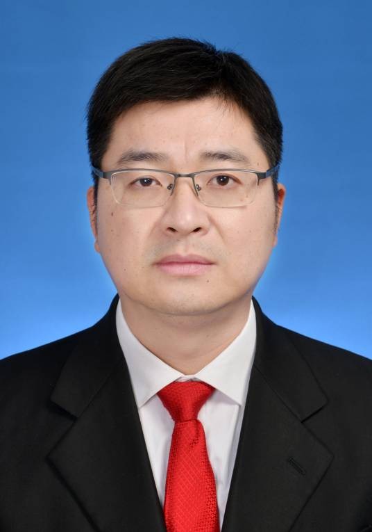 曹亮（湖北省宜都市发展和改革局党组书记、局长）