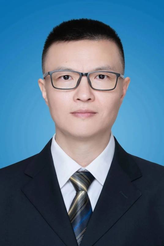 董伟（第十四届全国人大代表，西南医科大学科技处副处长）