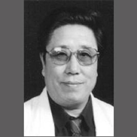 李春生(辽宁美术出版社编审)