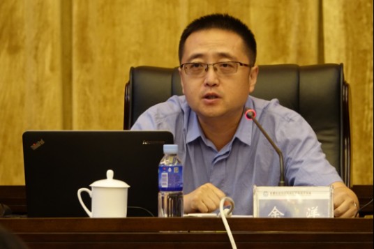 余洋（内蒙古自治区纪委监委第六监督检查室原副主任）