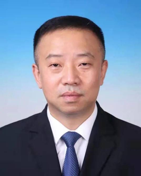 朱峰（北京市房山区政府副区长，北京市公安局房山分局党委书记、局长。）