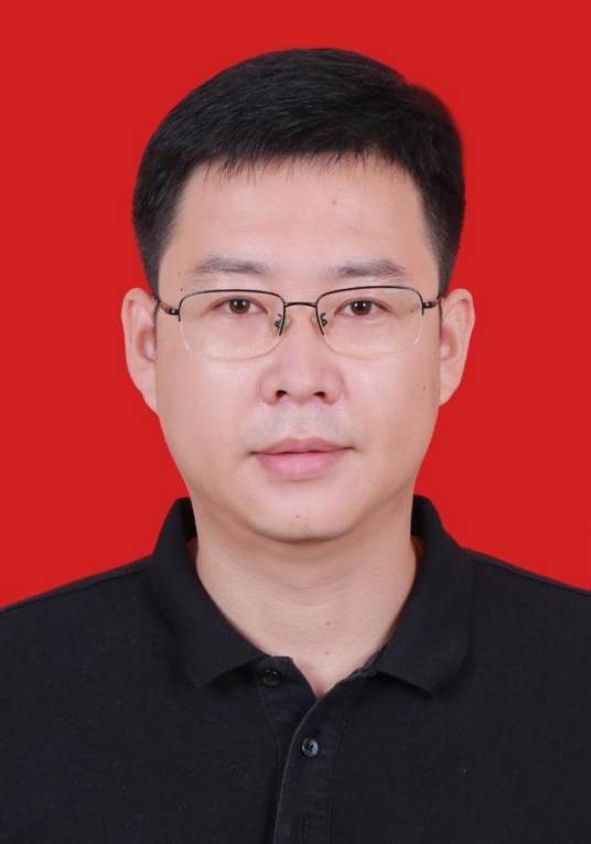 刘振兴(江西省宜春市铜鼓县商务局局长、党委书记)