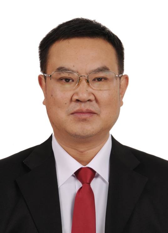 王小华(重庆市南川区人力社保局党组成员、社会保险事务中心主任)