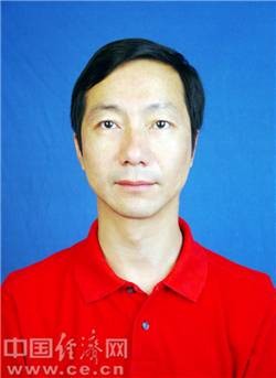 王占军（神农架林区人大常委会秘书长、党组成员，教育科技文化卫生工作委员会主任）