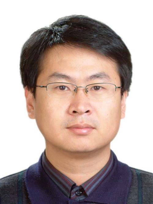 王晓松（中国儿童艺术剧院党委副书记、纪委书记）