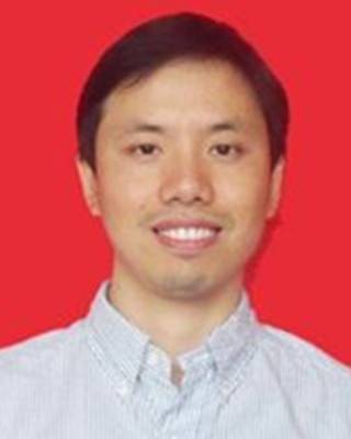 刘峰（苏州大学医学部药学院副教授）
