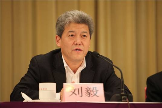 刘毅（北京王府井东安集团有限责任公司原董事长）
