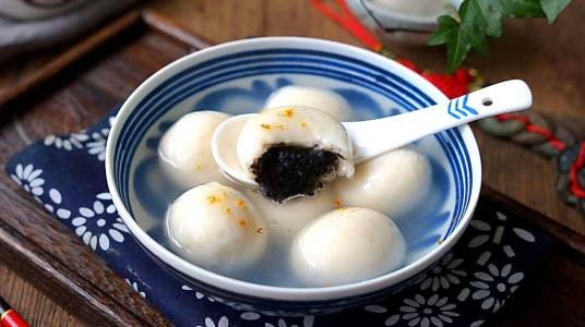 汤圆（中国传统小吃的代表之一）