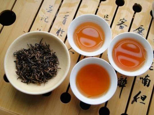 金骏眉（山茶科山茶属的一种）
