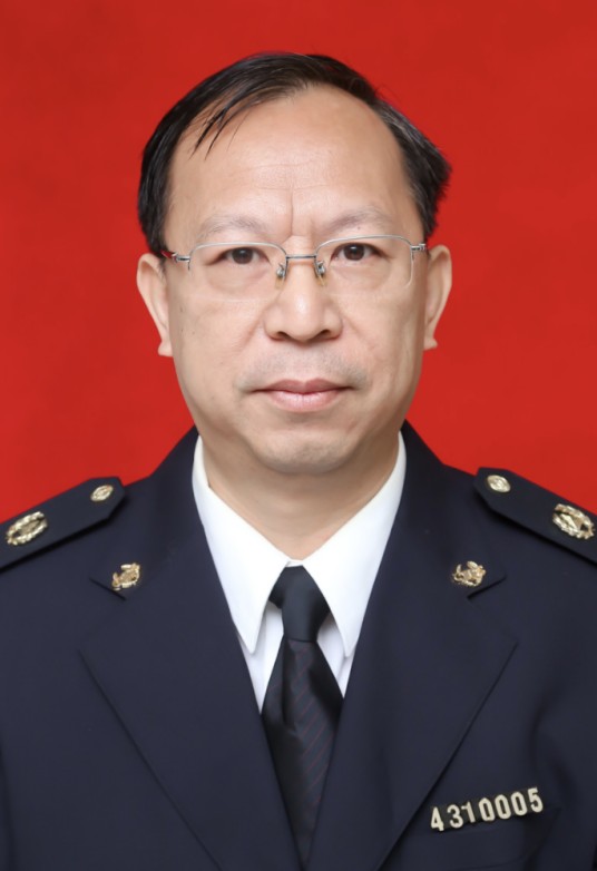 刘国清（郴州市工业和信息化局党组成员、副主任）