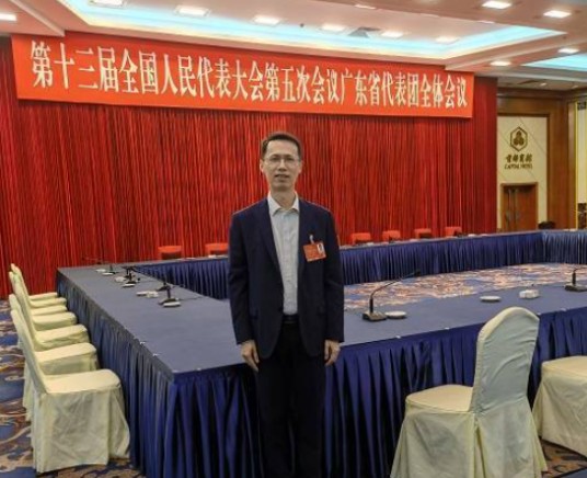张晓（第十四届全国人大代表，广东嘉城建设集团党委书记、董事长）