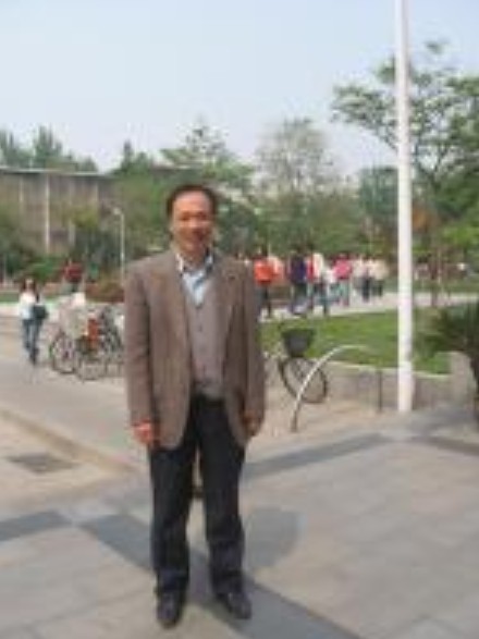 陈东升（郑州轻工业学院数学教师）