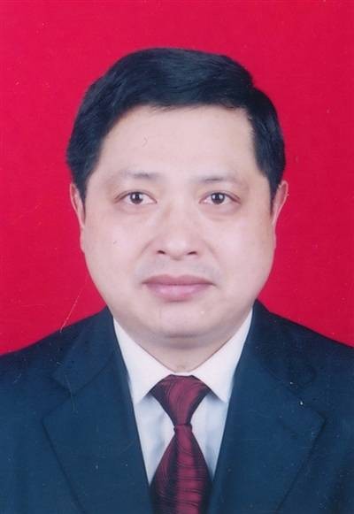 何伟（湖北省潜江市人大常委原副主任）