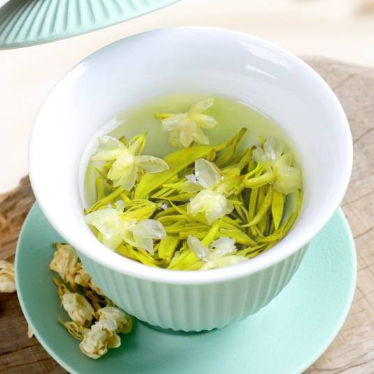 茉莉花茶（茶叶吸收茉莉花香而制成的茶叶）