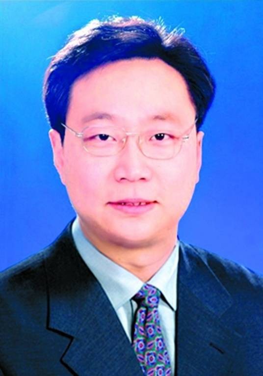 周凯（武汉产业投资控股集团有限公司董事长、党委书记）
