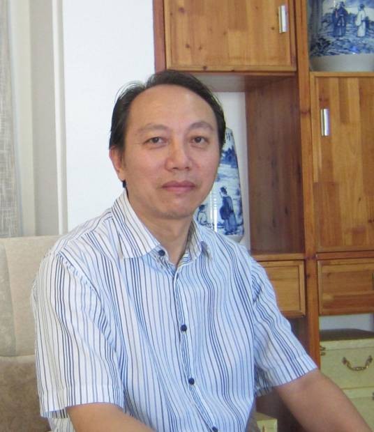李夏（景德镇陶瓷学院教授）