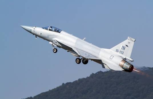 FC-1战斗机
