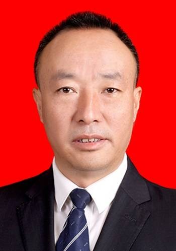 田强（甘肃省天水市麦积区委常委、马跑泉镇党委书记）