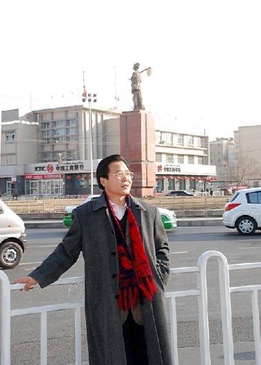 权鹏飞（新疆日报通讯员）
