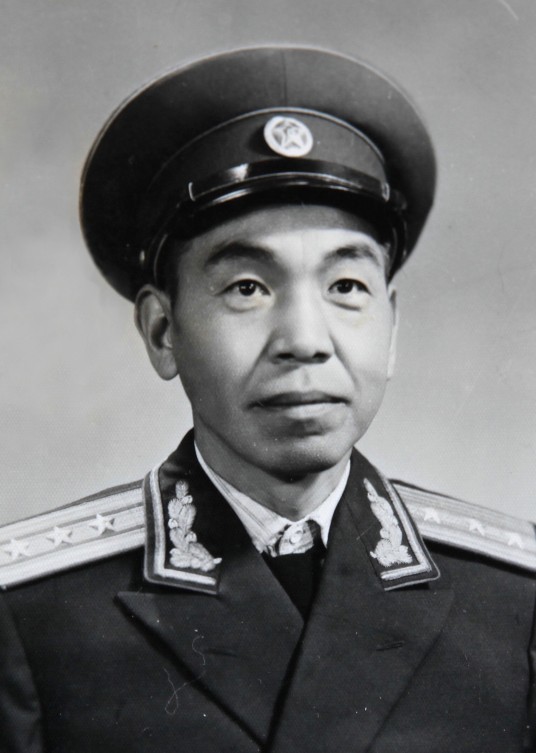 张奇华（两弹先锋）