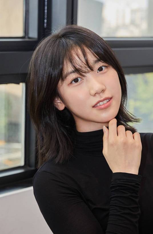 李甄（韩国女演员、模特）