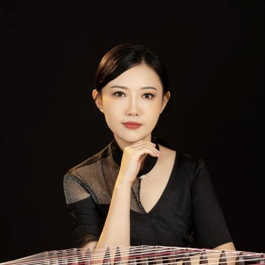 赵真（古筝专业教师）