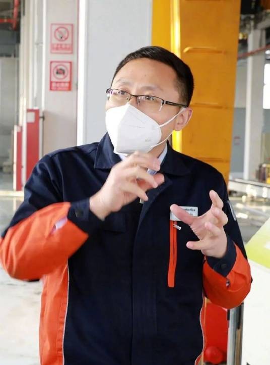 王小龙（第十四届全国政协委员、一工机器人银川有限公司董事长）