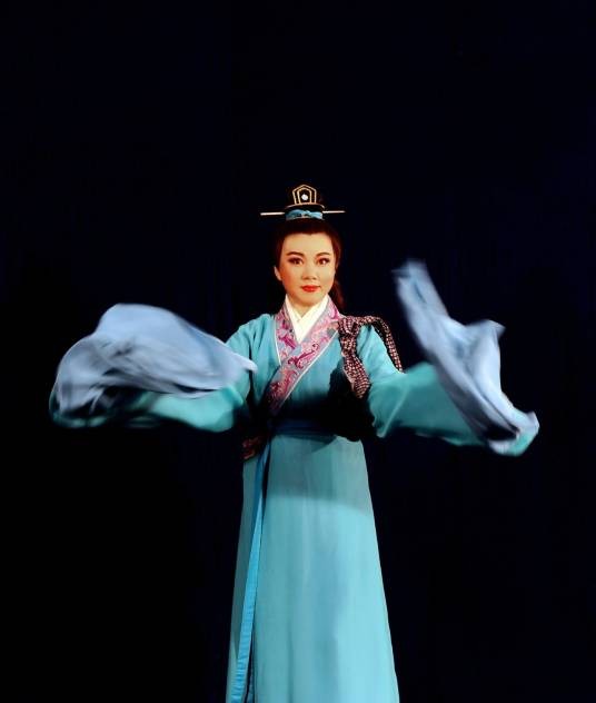 孙静(南京市越剧团国家一级演员)