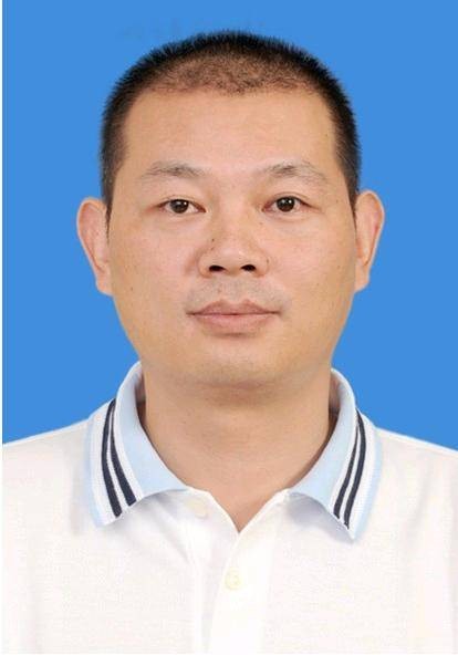 许虎（深圳市公安局党委委员、政治部主任）