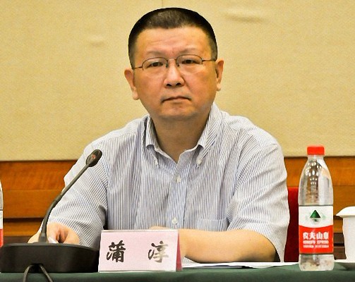 蒲淳