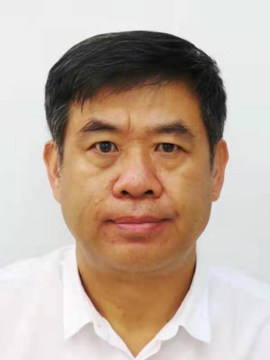 李永宏（内蒙古大学生态与环境学院院长、教授）