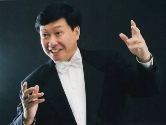 刘键（美籍华裔指挥家、作曲家）