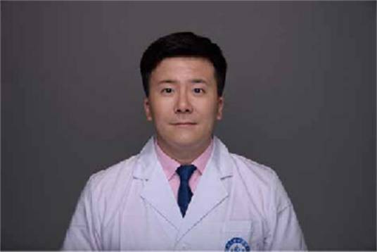 胡佳（四川大学华西医院心脏大血管外科副主任）