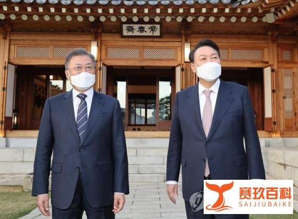 【韩联社】文在寅与候任总统尹锡悦举行晚餐会