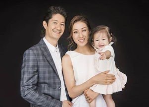 钟嘉欣晒泳衣照,孕肚身材依然傲人,她嫁给了谁呢?