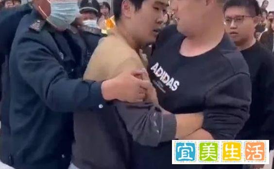 “为爱冲锋的勇士事件”大结局！男主被拘留15天，女主成了大网红