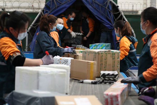 西安一邮件分拣员通宵夜班后猝死,此员工的死算不算工伤?