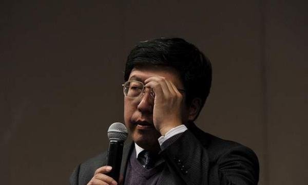 北师大教授董藩数次翻车,卖弄学识,夸大其谈,事后被多平台禁言