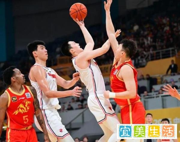 广东队输球后暴露出三大问题，杜锋很头疼，解决需要勇气和魄力