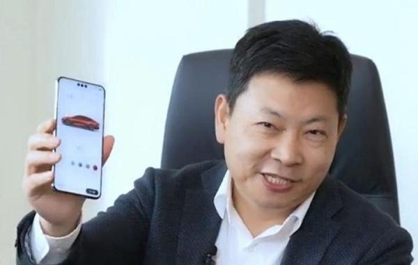 华为Mate70系列再次被确认：散热革新、影像突破，鸿蒙也有好消息！