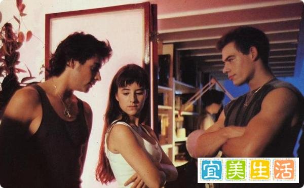 女主“开船”不用替身，主题涉及双性恋、艾滋病与疯狂之爱