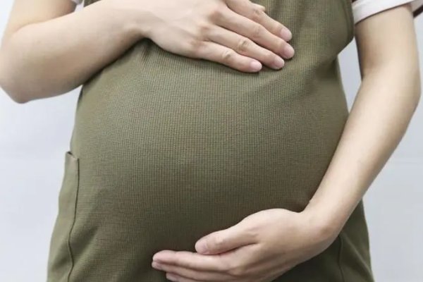 中年女人梦见自己怀孕大肚子