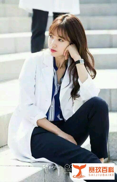 Doctors前瞻 | 不良少女现杀气,当了医生来治愈,眼神坚毅笑容暖,必定是部好韩剧!