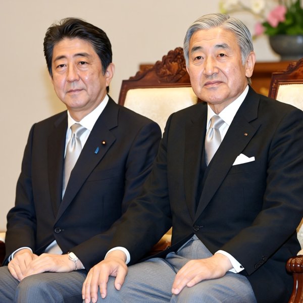 日本首相敢动天皇吗