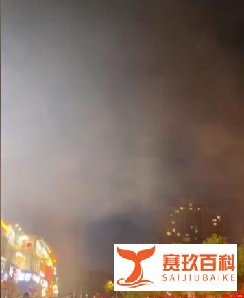烧烤店爆炸目击者：满街玻璃碎片飞射，墙炸没了、楼梯炸没了难以逃生