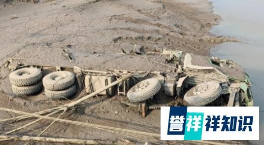 投车堵决口卡车露出了“面容”,车主希望将其挖出