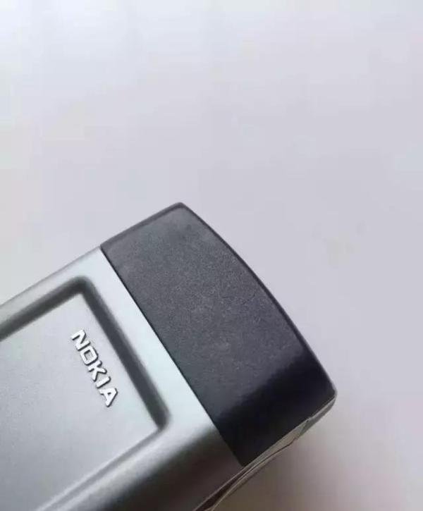 奢侈手机鼻祖——诺基亚经典机型8850赏析