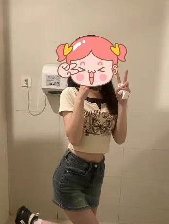 为什么有的女生的脚脚是香香的呢？