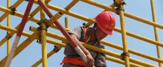 深圳建筑招工频现“用工荒”,一天四百块没人来?